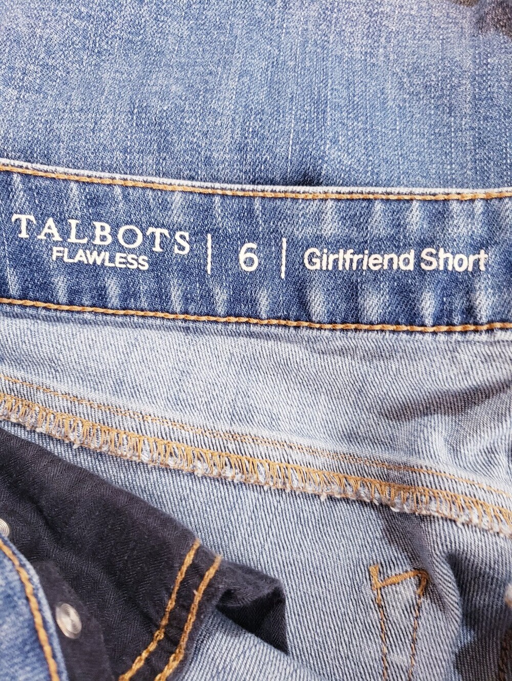 Talbots Flawless Girlfriend Short Stretch Cuffed Denim Jean Shorts Womens Size 6 - Picture 8 of 10